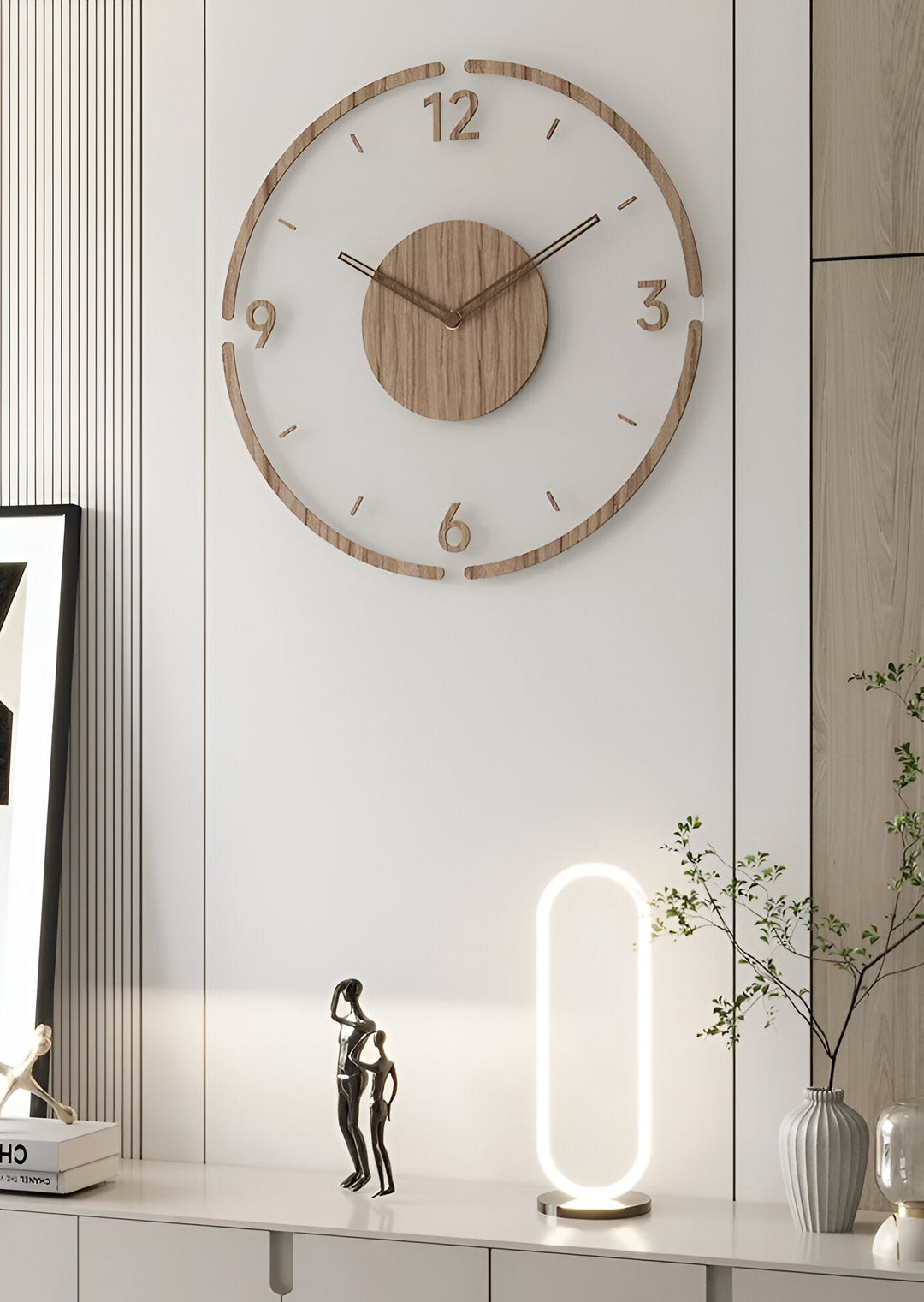 Horloge murale silencieuse, matériau acrylique et bois, parfaite pour décoration moderne.