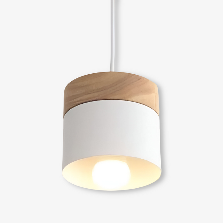 Suspension luminaire moderne facile à installer, design cylindrique pour un plafonnier élégant.