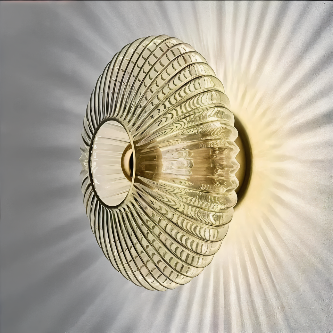 Applique murale LED ronde ondulée, design nordique élégant. Idéale pour un éclairage intérieur moderne.