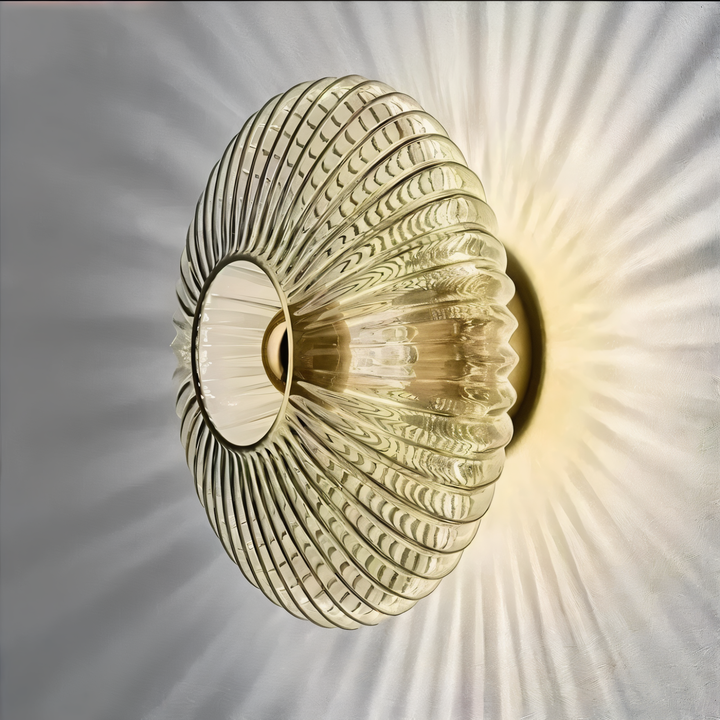 Applique murale LED ronde ondulée, design nordique élégant. Idéale pour un éclairage intérieur moderne.