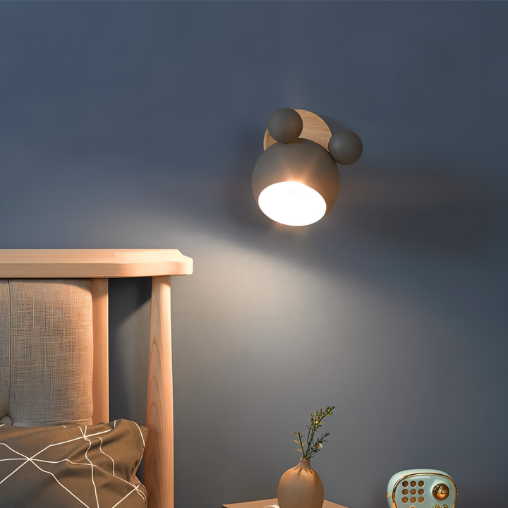 Applique chambre enfant macaron vert, lampe murale LED pivotante, design souris, décoration moderne et ludique.