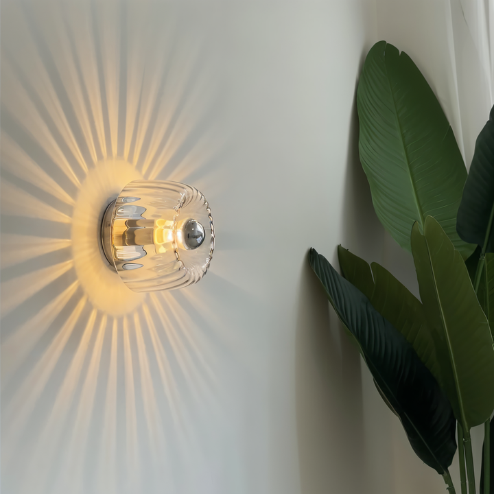 Luminaire mural LED élégant, style Bauhaus avec verre strié, idéal chambre.