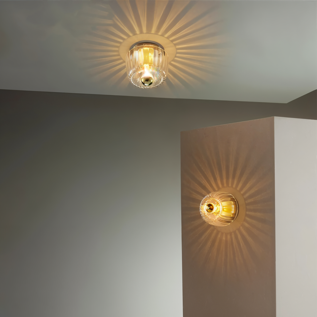Design Bauhaus: applique murale LED en verre strié pour salon moderne.