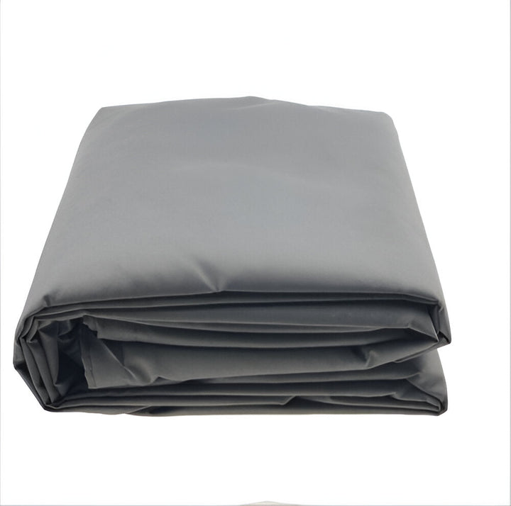 Voile d'ombrage rectangulaire beige, déperlant, crée un espace ombragé sur votre terrasse.