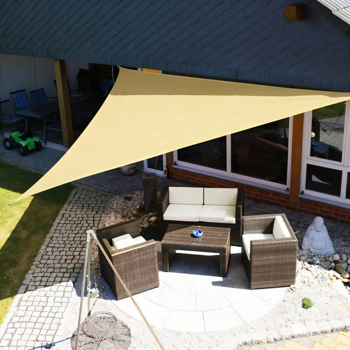 Ombrage déperlant: voile rectangulaire gris, anti-UV, pour terrasse ou camping confortable.