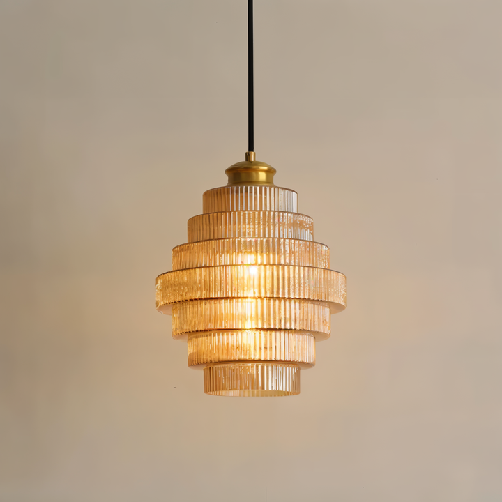 Lampe de luxe moderne, suspension LED élégante pour salon, éclairage chic qui complète un intérieur design.