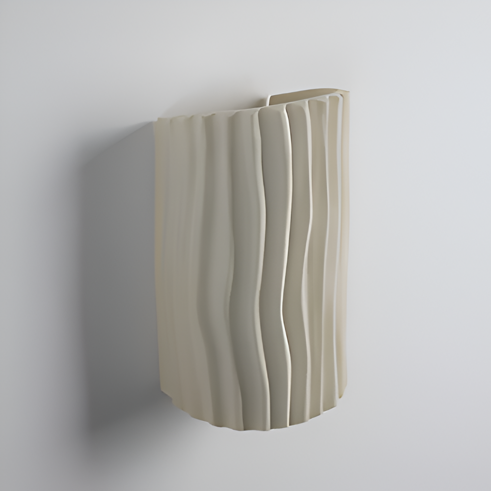 Design plissé Veloura, lumière LED douce: cette applique murale moderne sublime votre chambre.