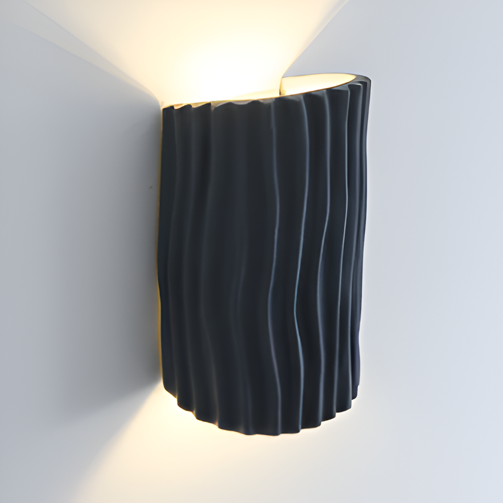 Applique murale Veloura: éclairage d'appoint LED plissé pour une décoration intérieure tendance.