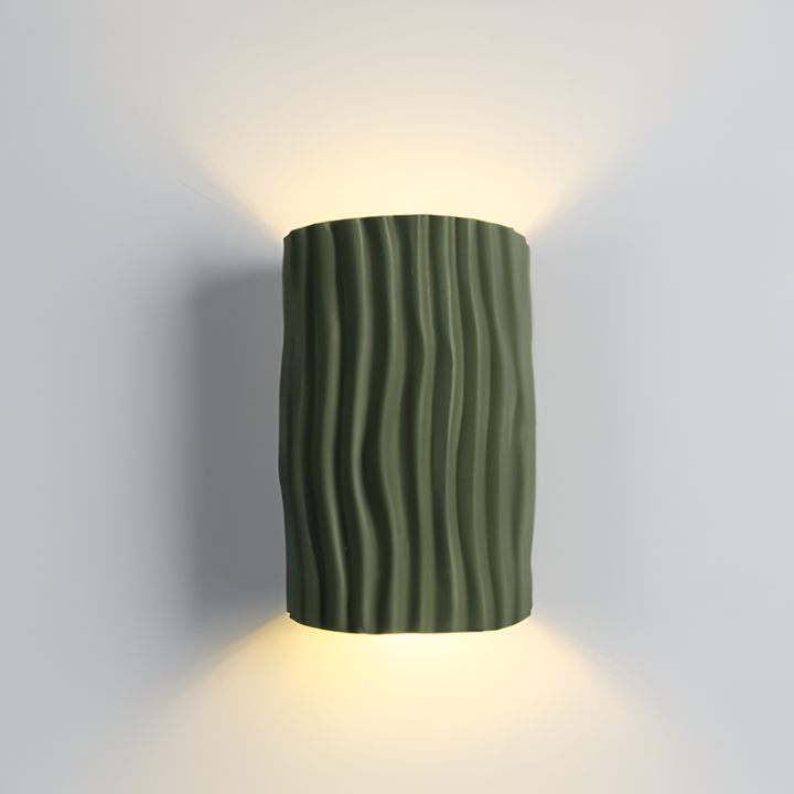 Applique murale Veloura plissée, lumière LED élégante pour une décoration intérieure sophistiquée.