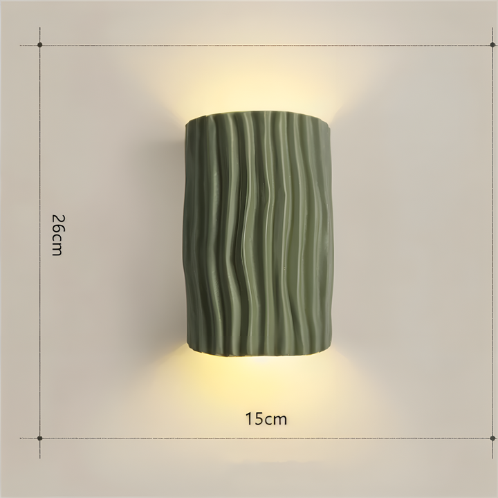 Lumière LED ambiante, applique murale Veloura plissée, idéale pour un espace de vie moderne.