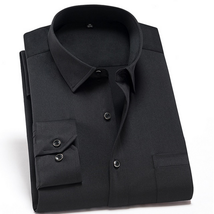 Chemise homme moderne, infroissable et stretch, pour un style contemporain et un confort optimal toute la journée.