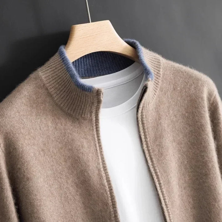 Veste zippée homme élégante pour l'automne, coupe ajustée, couleur unie, style chic et décontracté.