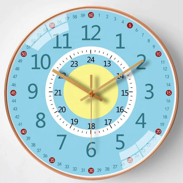 Horloge enfant murale éducative en plastique, design ludique et coloré, pour faciliter l'apprentissage de l'heure.