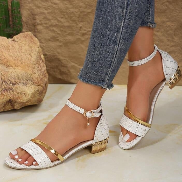 Sandales femme ergonomiques, vue latérale, offrant soutien des pieds et soulagement, parfaites pour l'été.