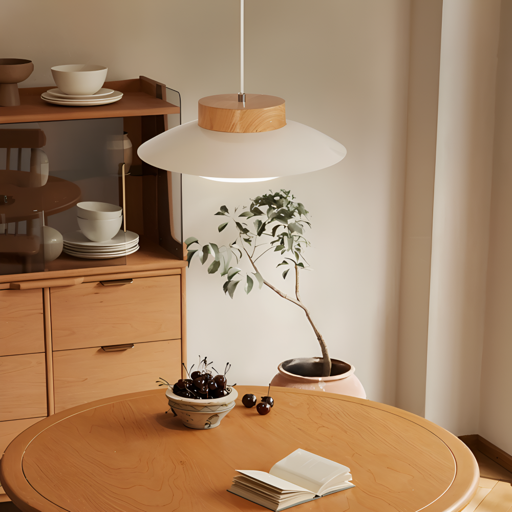 Éclairage plafonnier bol crème, style japonais contemporain. Luminaire moderne suspendu.
