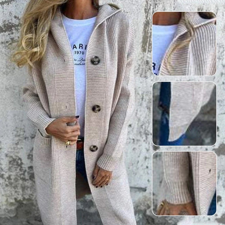 Gilet long femme hivernal, chic et chaud. Ce cardigan élégant à coupe longue assure confort et style pour toute saison froide.