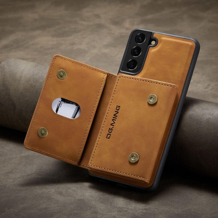 Coque de protection en cuir fin pour téléphone, design élégant et système magnétique.