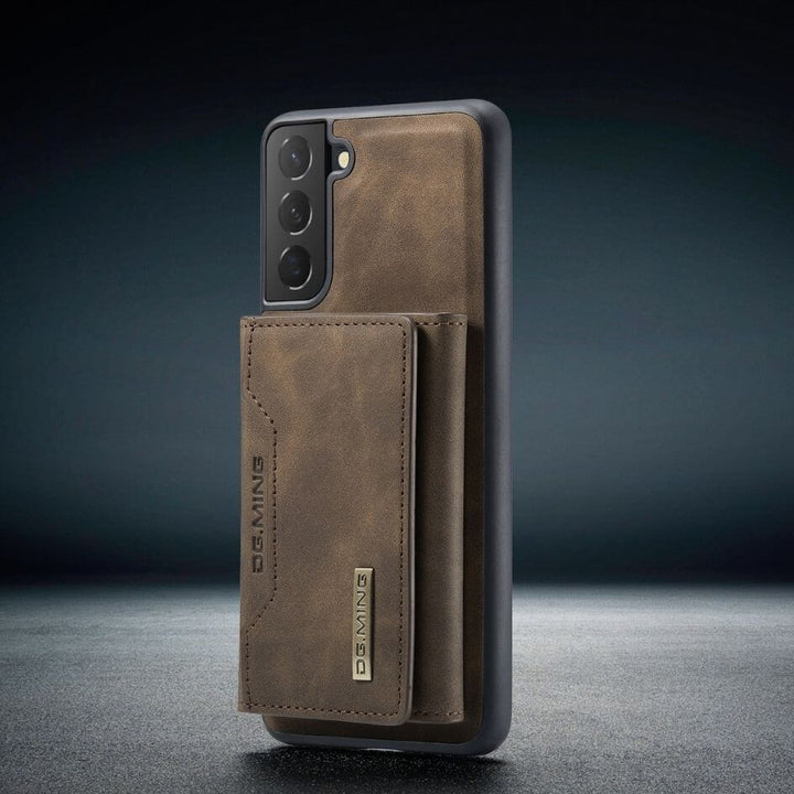 Protection optimale pour téléphone : étui en cuir marron avec rabat magnétique sécurisé.