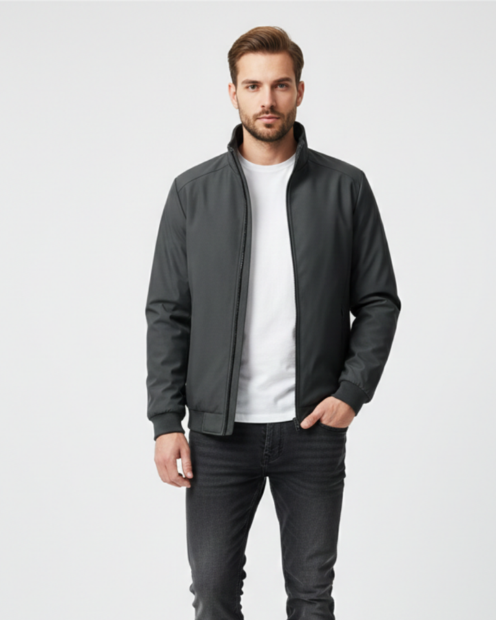 Blouson d'hiver homme respirant et chaud. Veste déperlante assurant un confort supérieur par temps froid.