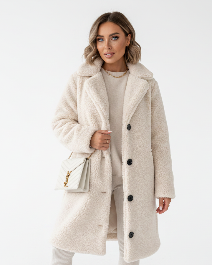 Manteau long femme Ellen beige, élégant et chaud pour l'hiver. Confort doux et style intemporel.