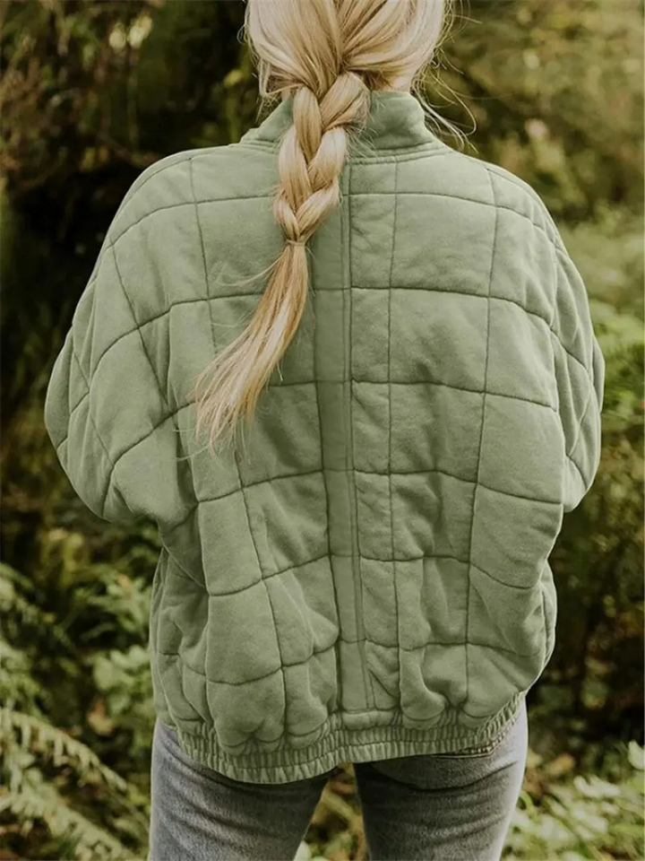 Veste matelassée femme automne hiver, vêtement chaud et stylé, coupe moderne.