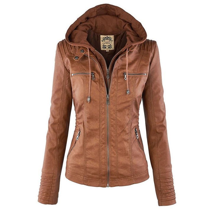 Veste de pluie femme élégante, avec capuche, pour rester au sec avec raffinement. Chic et pratique.