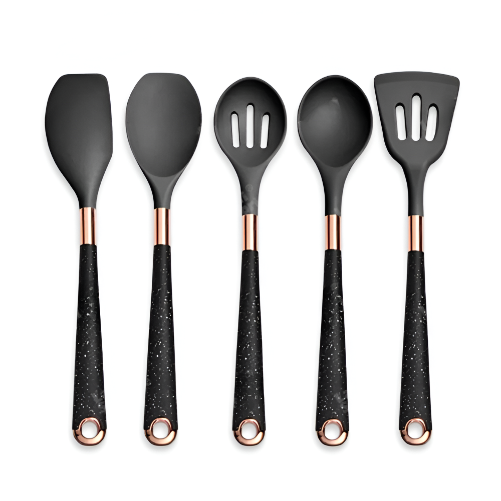 Ustensiles de cuisine en silicone flexibles et robustes, antiadhésifs, essentiels pour pâtisserie et cuisson.