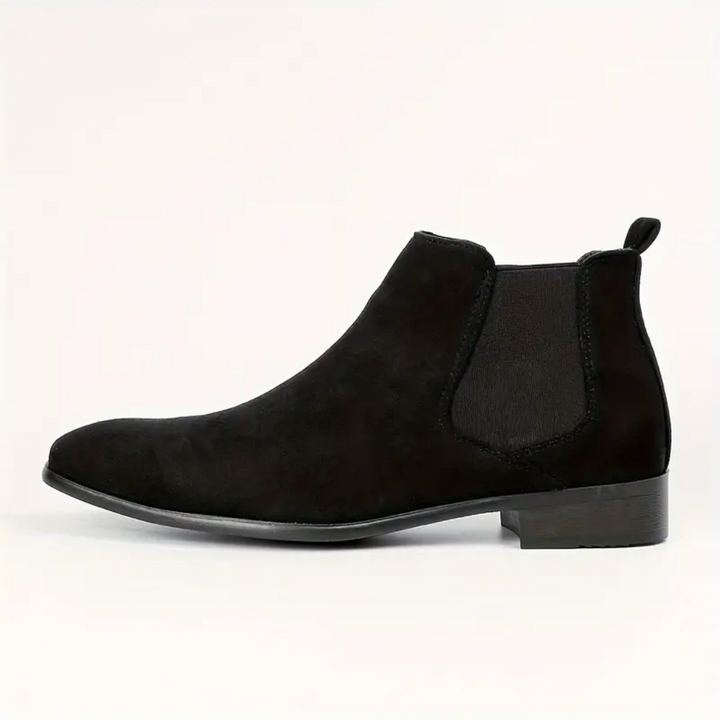 Bottines Chelsea homme stylées et confortables, un indispensable classique pour compléter la mode masculine moderne.
