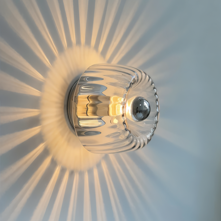 Applique murale LED nordique, verre strié, design Bauhaus pour un éclairage intérieur chic.