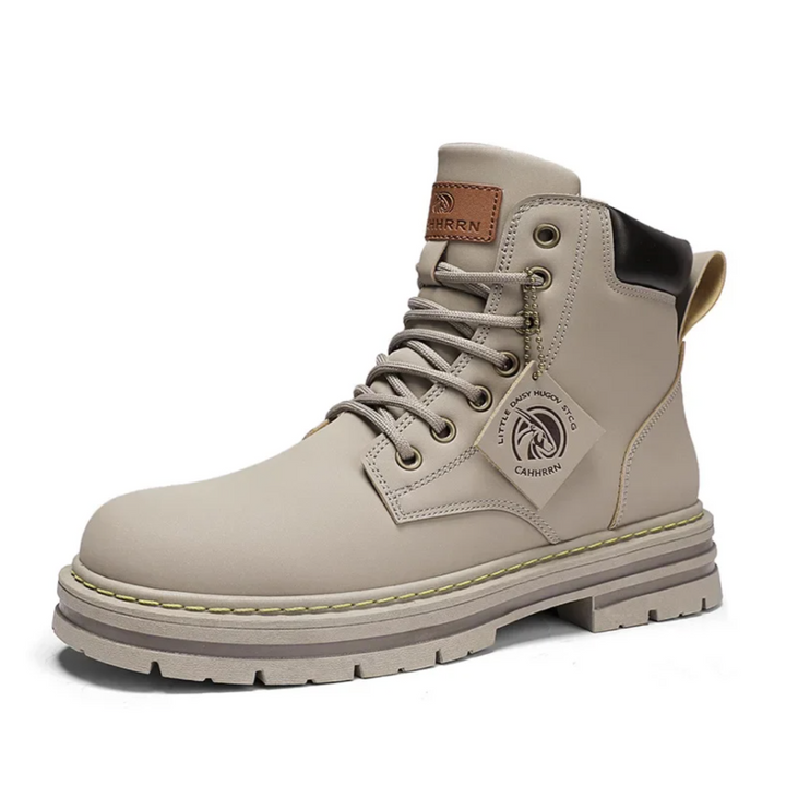 Bottines homme noires à lacets, style urbain confortable pour automne-hiver. Semelle épaisse, mode homme casual.