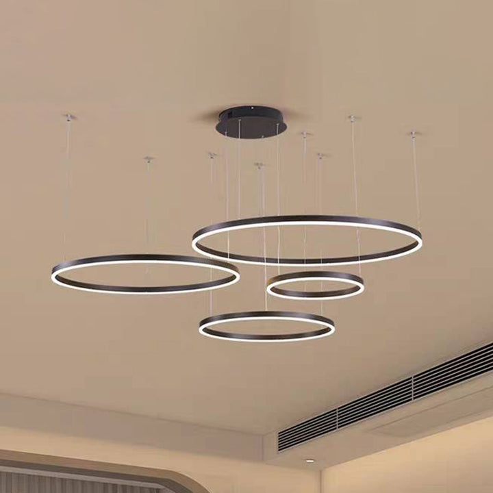 Lampe suspendue LED élégante, véritable pièce maîtresse. Design sophistiqué pour une décoration moderne.