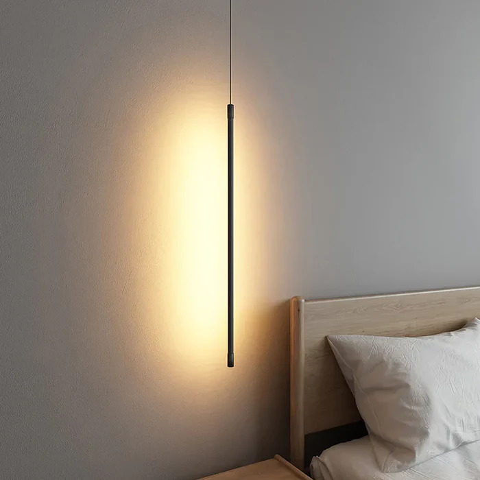Suspension LED design élégant et moderne, avec tube fin, idéale pour un intérieur stylé.