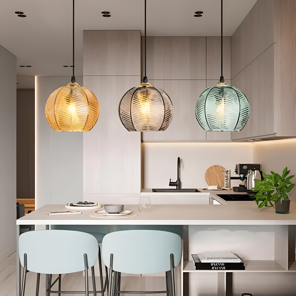 Suspension LeafyRib moderne, éclairage d'ambiance LED pour chambre ou cuisine, lumière douce et élégante.