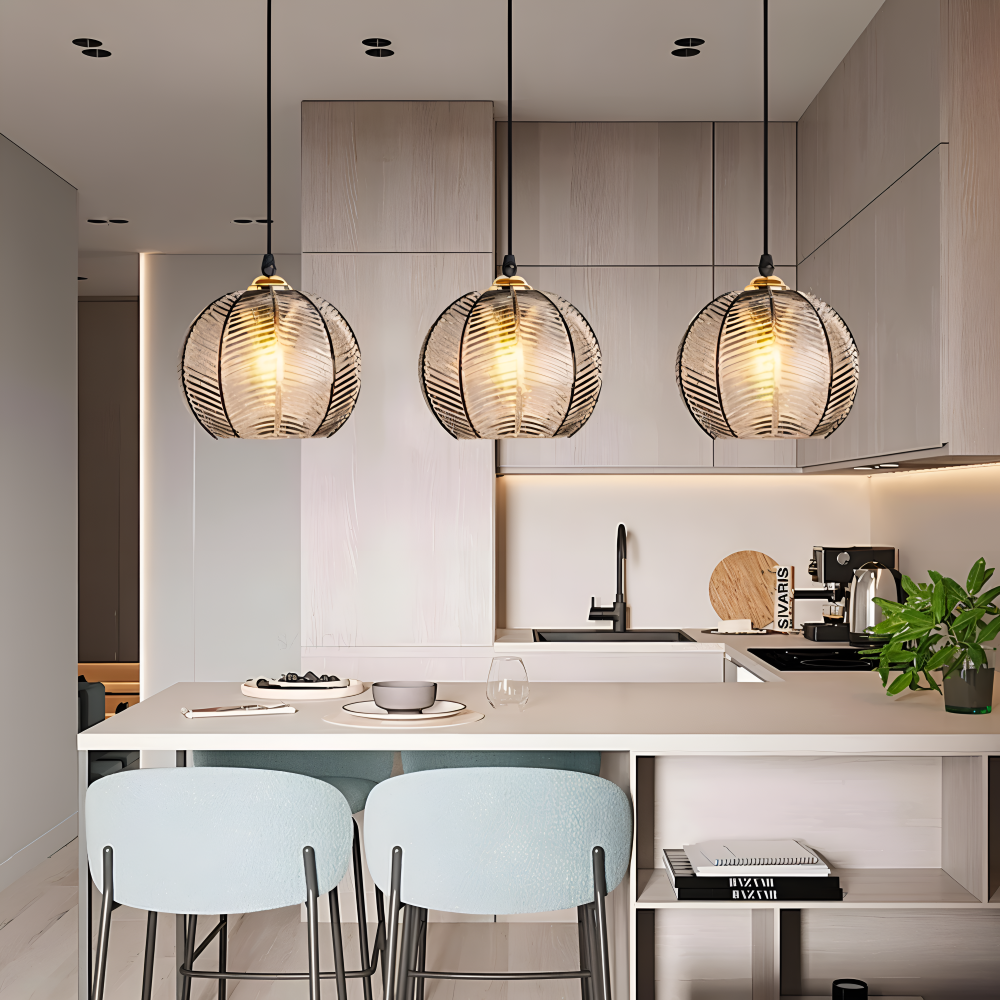 Lampe plafond LeafyRib, design rétro chic pour décoration intérieure scandinave, luminaire suspendu élégant.