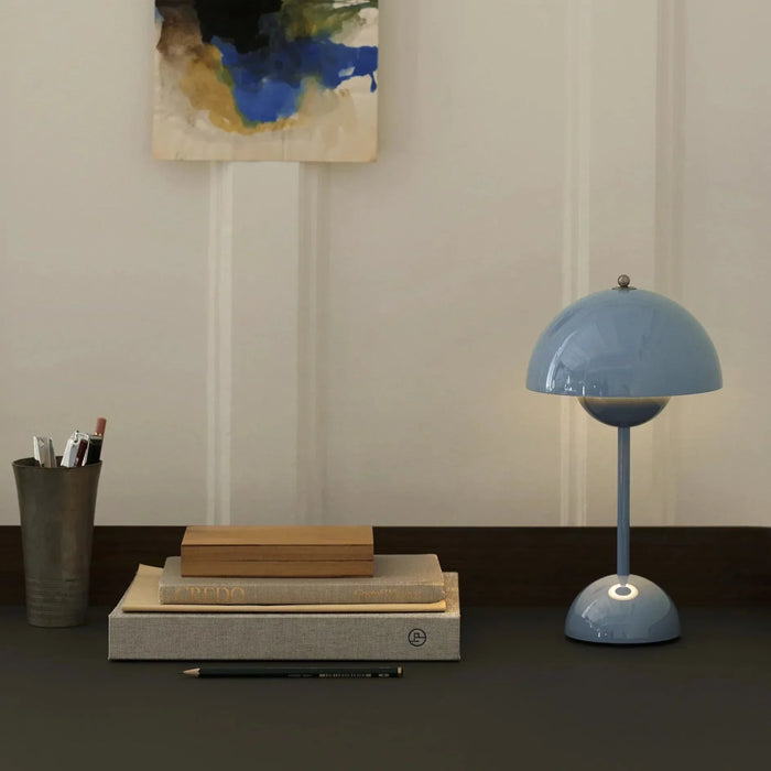 Lampe de table LED Aurora, offre des effets lumineux uniques, design moderne pour votre intérieur.