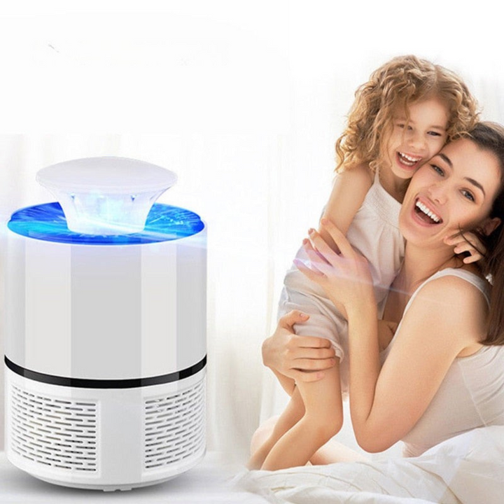 Protection silencieuse et continue contre les moustiques avec cette lampe UV électrique. Nuits paisibles.
