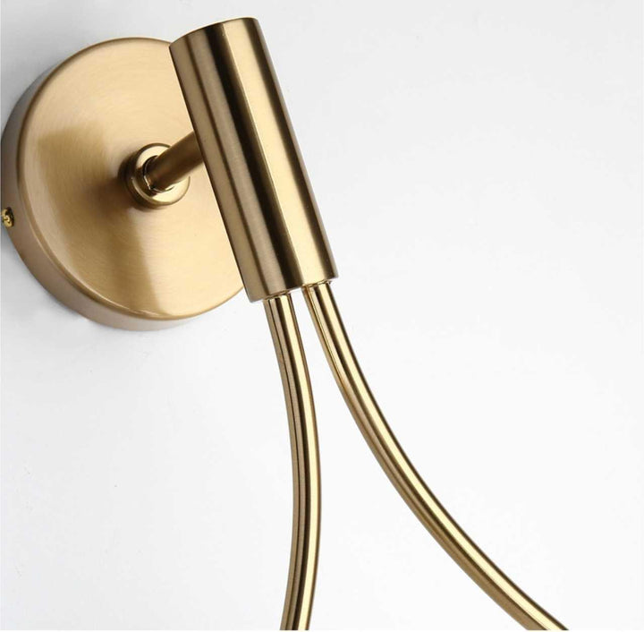 Applique murale LED au design minimaliste. Éclairage intérieur pour une ambiance chaleureuse et stylée.