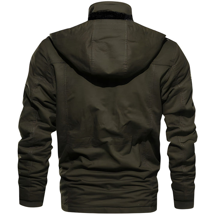 Veste imperméable Logan pour homme, chaude et robuste, parfaite pour activités extérieures.