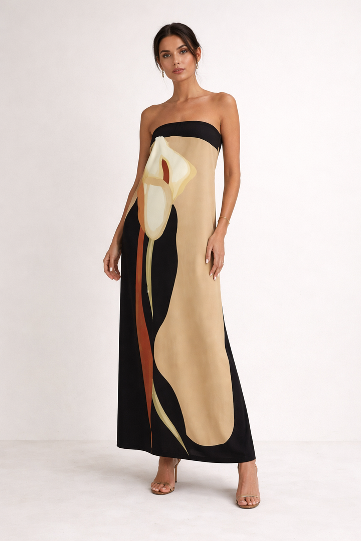 Robe longue fleurie sans bretelles femme, style chic et fluide, idéale pour l'été, la plage ou une soirée.