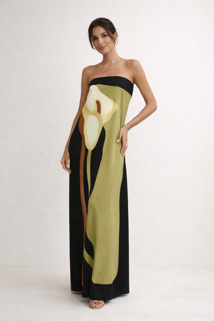 Robe longue d'été femme sans bretelles, imprimé floral élégant pour vacances ou soirées décontractées.