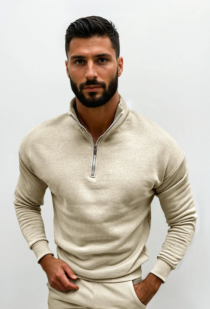 Pull demi-zip homme Lorence, coupe moderne, maille douce pour un confort optimal en automne.