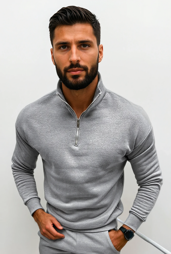 Pull homme demi-zip Lorence, maille chaude, indispensable pour affronter l'hiver avec style.
