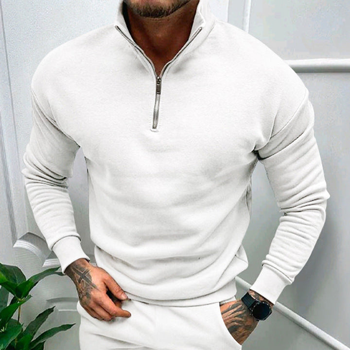 Pull demi-zip Lorence pour homme, design contemporain, idéal pour un look décontracté chic.