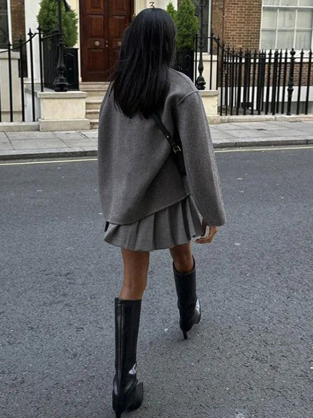 Veste manteau femme Louisa, confortable et chaude, essentiel chic pour la saison automne-hiver.