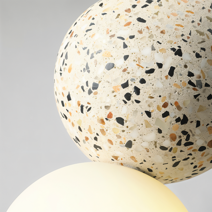 Suspension LumeGlobe, deux boules de verre transparent, éclairage design pour table.