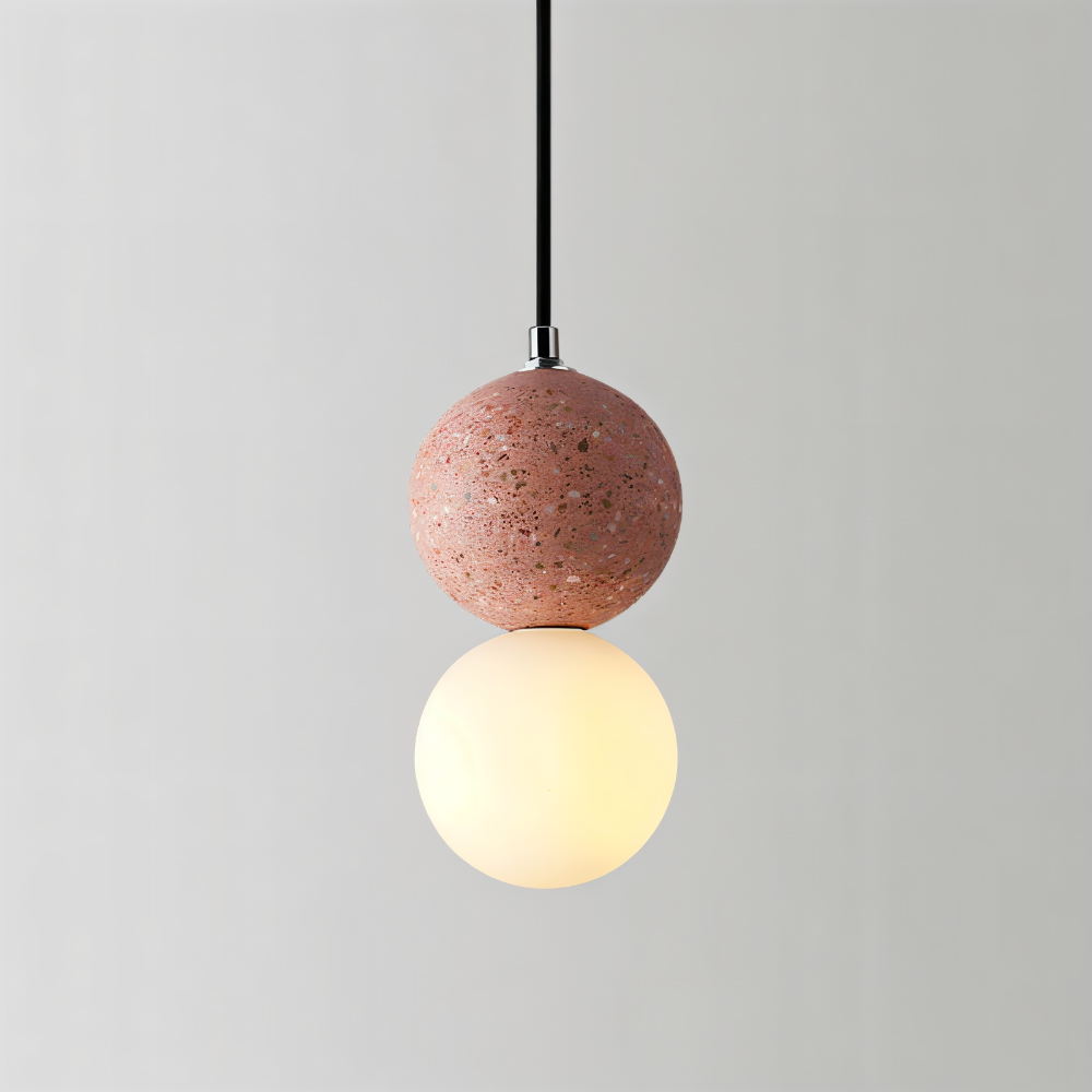 Suspension chic LumeGlobe double boule, en verre, parfaite pour une ambiance de salon moderne.