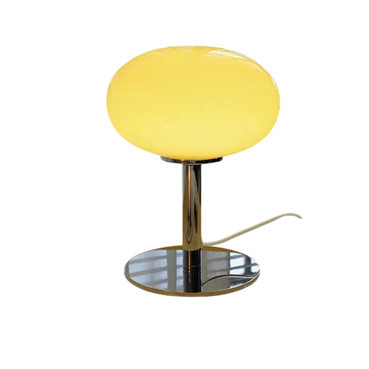 Lampe de table moderne LED, sans fil et design, pour une ambiance chaleureuse et un éclairage optimal.