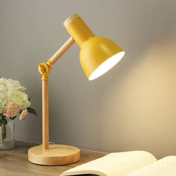 Lampe de bureau LED nordique avec variateur d'intensité, design minimaliste, apporte une touche moderne à votre espace.