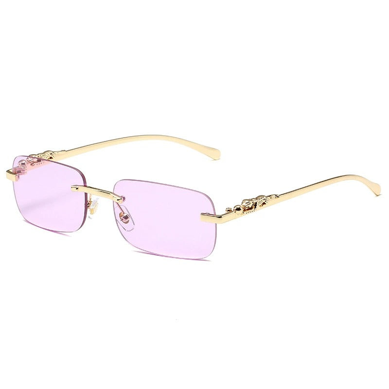 Lunettes de soleil homme style vintage, monture élégante, verres anti-reflets. Accessoire de mode moderne.