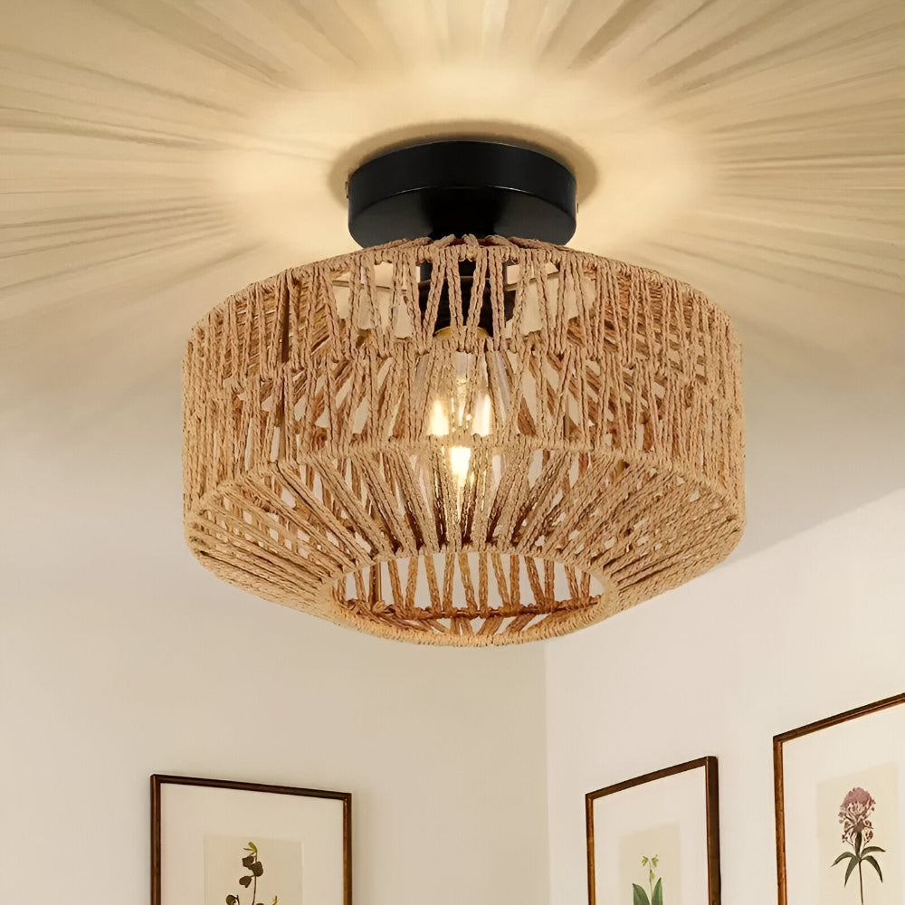 Décoration intérieure: plafonnier bohème Ravira. Luminaire suspendu fait main pour un style unique.